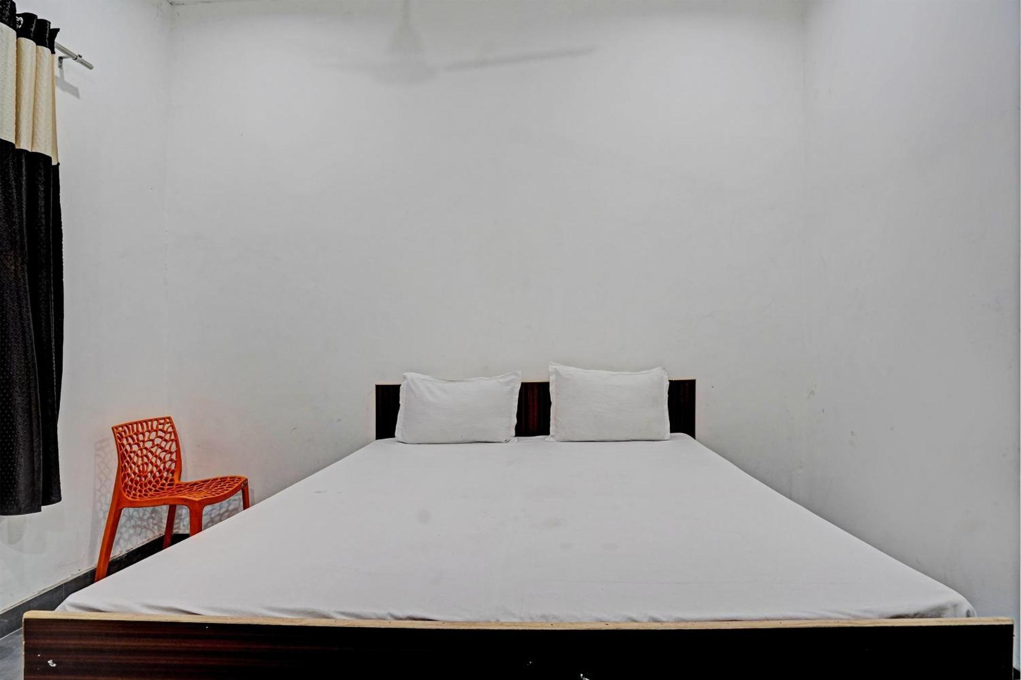 Oyo Double Ss Hotel Hāthras Extérieur photo